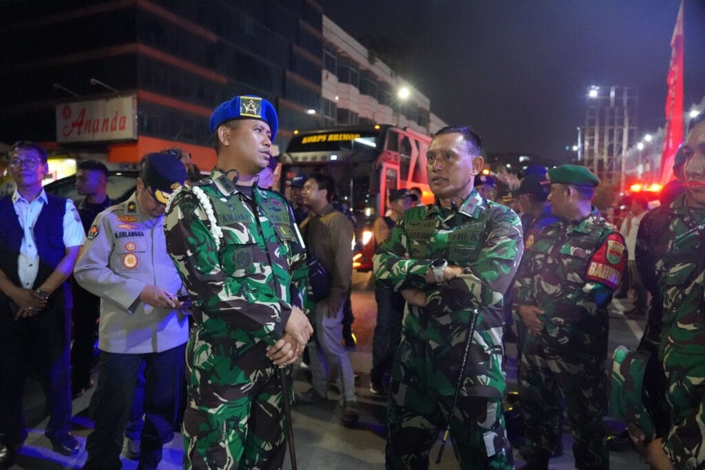 74ac23b8-8fb4-4d83-a7eb-7599a49c08a8